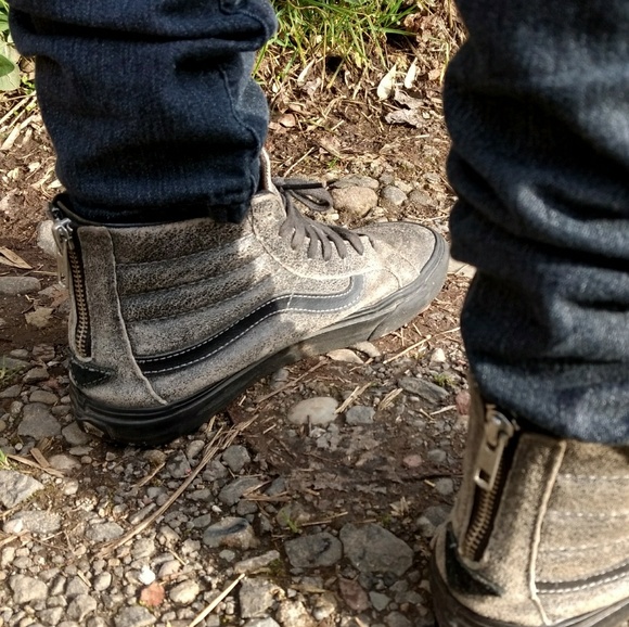 Vans black crackled leather high tops - Picture 2 of 6